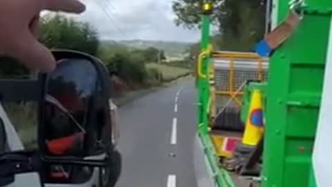 ＂Your Corrupt Local Councils Purposely Disrupting Traffic Movement.＂ Zero Carbon Scam