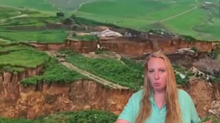 NOW LARGER than EUROPE'S WORST LANDSLIDE DISASTER - Vajont DAM Landslide - WHOLE Niscemi is FALLING!