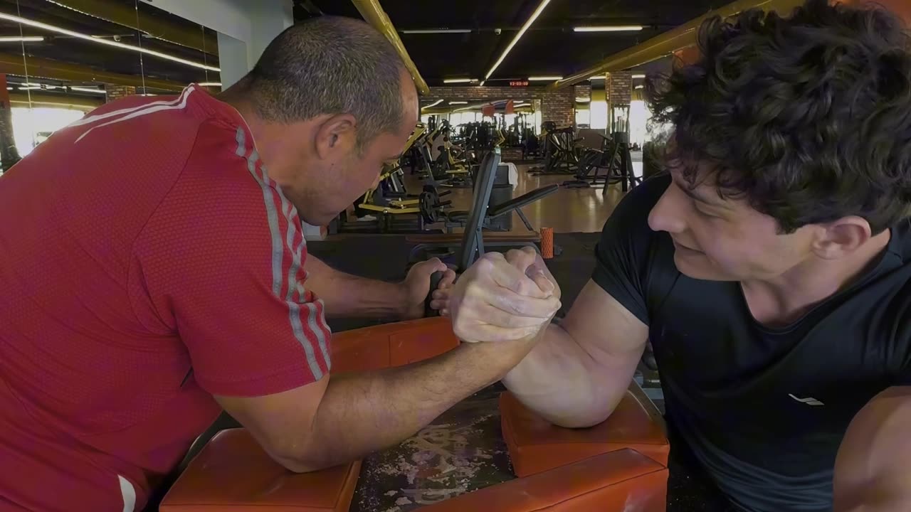 Armwrestling sparring