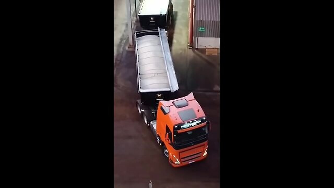 PERFECT Truck Control in a Small Space!