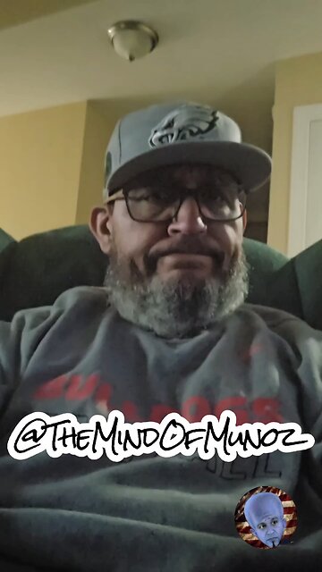 When you NFL and College team are scheduled to play at the same time slot. #godawgs🏈 #flyeaglesfly