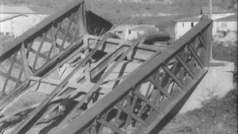 WORLD WAR II - BOMB DAMAGE - WORLD WAR II - BOMB DAMAGE - 111-adc-10471