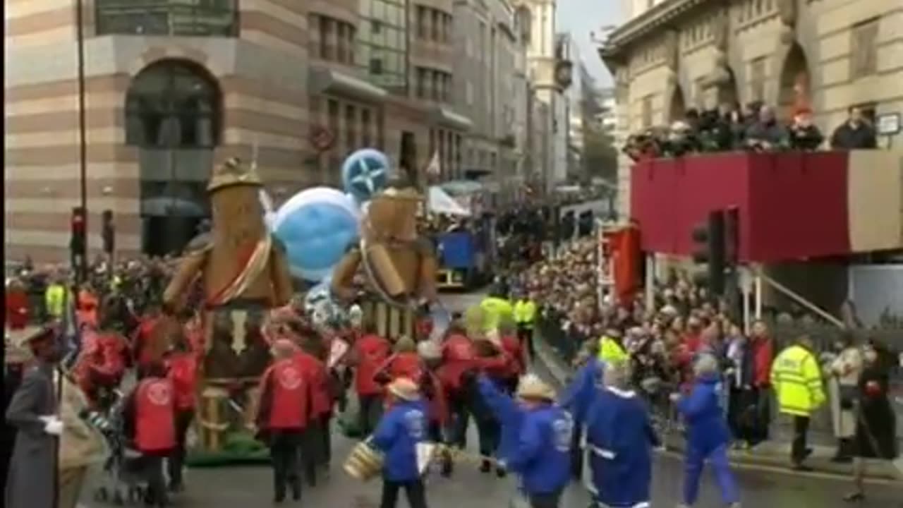 🤨 London parade celebrating “Gog and Magog”
