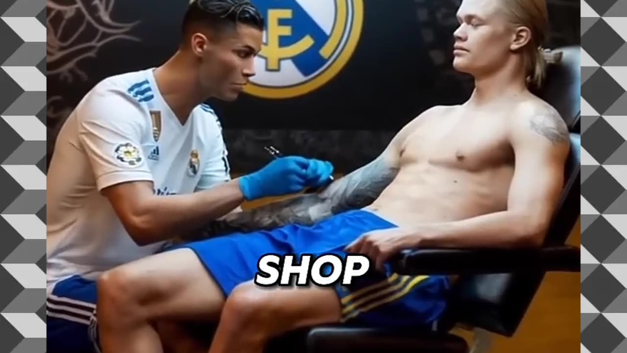 Ronaldo draws a tattoo for Messi