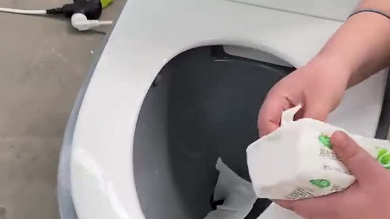 🤯 Watch This Machine in Action! | FeedMyCuriosity