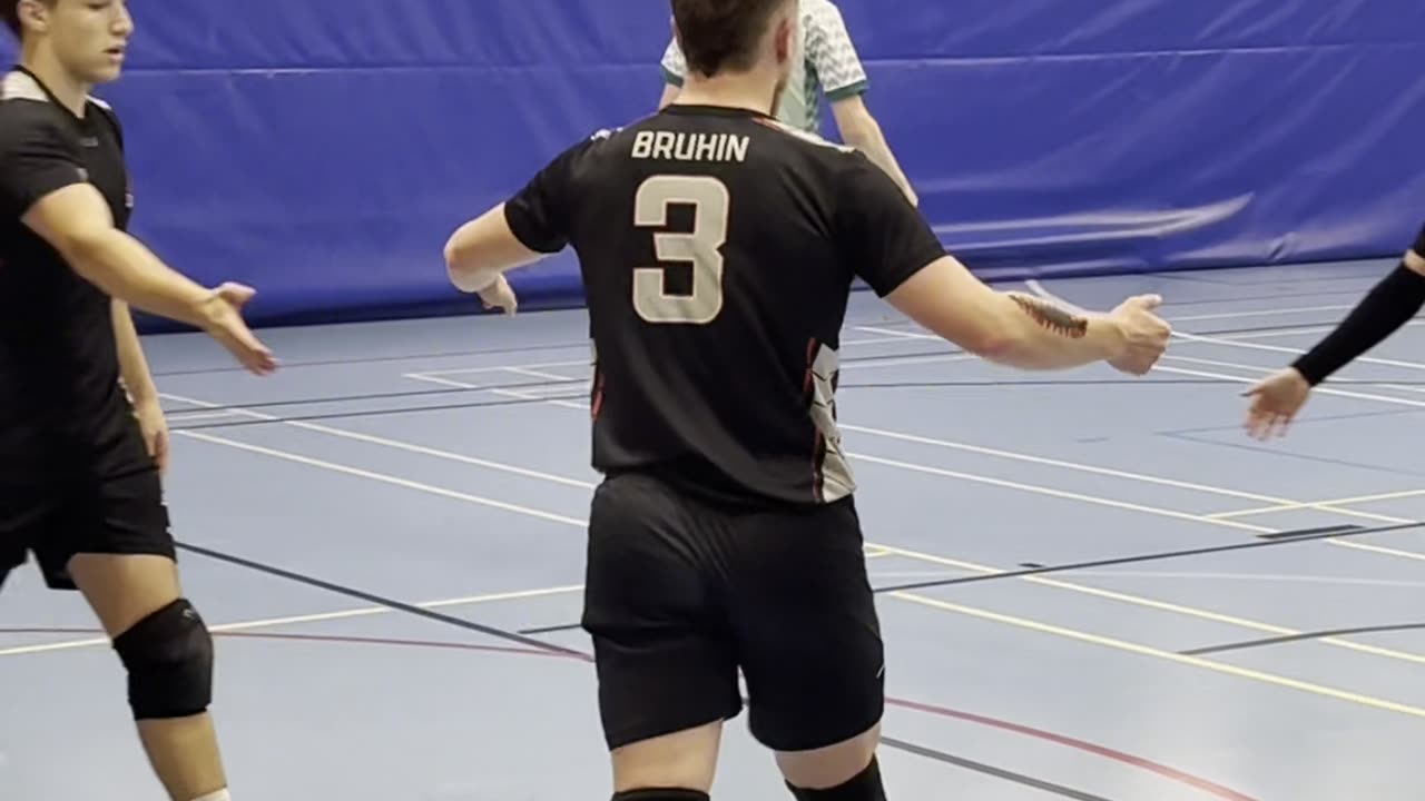 The FEINT he just pulled 😳