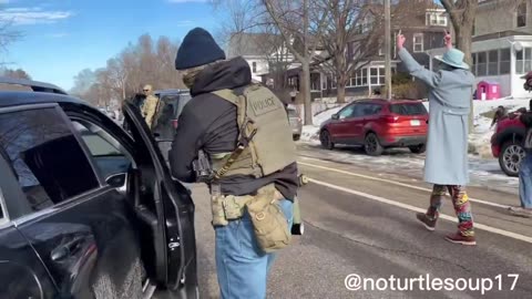 🚨 LMAO! A leftist agitator is in TEARS after being sprayed in the FACE by a DHS agent in Minneapolis