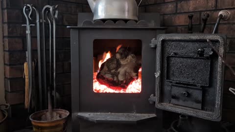 Fire Burning in Cast Iron Wood Stove 2026-01-01 21.38.48.mp4