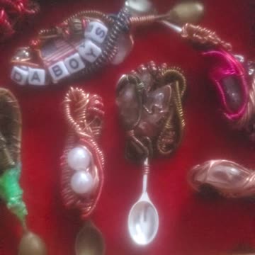 Yeah that ish glows in the dark. Does yours do that?