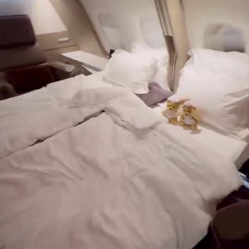 This is what first class looks like on Singapore Airlines planes