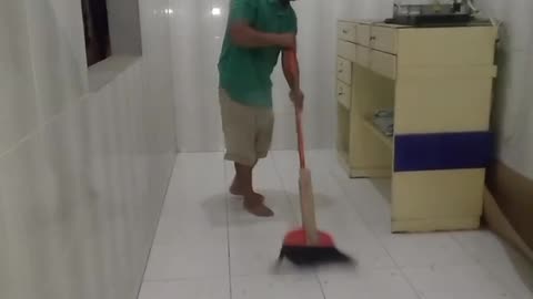 "The Secret to Cleaning Bathroom Floors Until They Shine (Part 4)"