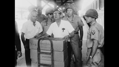 MOVEMENT OF THE 1ST... - MOVEMENT OF THE 1ST CAVALRY DIVISION (AIRMOBILE) FROM FORT B - 111-lc-49316