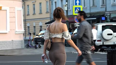 🔥Russian Beautiful Girls Hunt Men on Expensive Moscow Street. Walking Around the City.