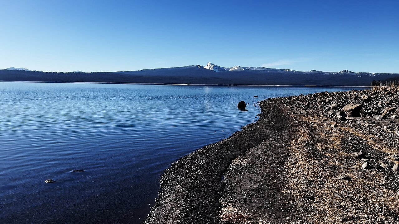 HIKING THE GORGEOUS Beach Shoreline @ Crescent Lake Campground! | Deschutes NF | Central Oregon | 4K