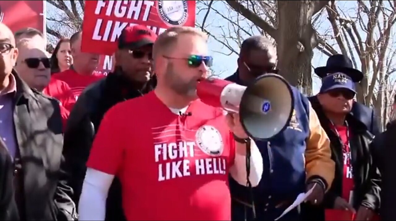URGENT! IF TRUMP DOES THIS TO THE POST OFFICE IT MEANS THE END OF OFFLINE COMMUNICATIONS FOR ALL! 💥