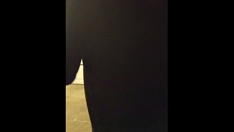 Pose inspirada en las artes marciales.