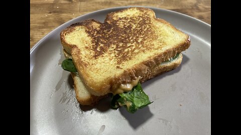 (Gluten-free) English fried cheese and ale sandwich