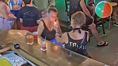 Candid Sexy Smoking Woman 671