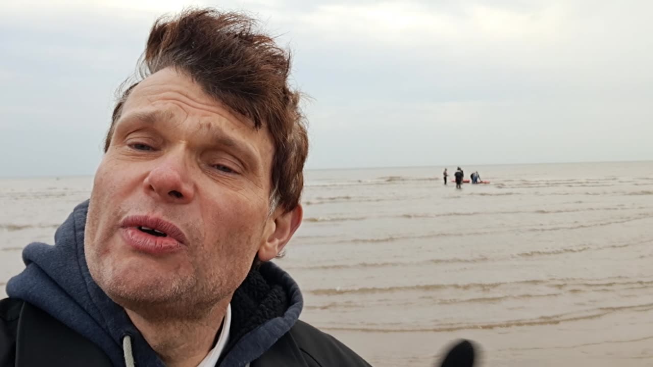 OH I DO LIKE TO BE BY THE SEASIDE!!