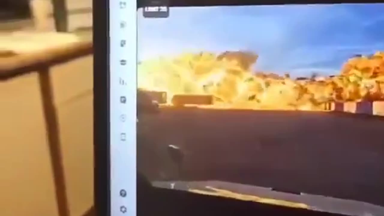 Terrifying video of UPS plane crashing in Kentucky