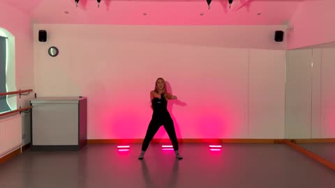 SPORTS CAR DANCE FITNESS AT HOME!