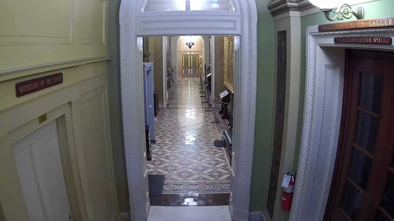 0310USCS03SenateGalleryEastnearS312_2021-01-06_09h00min01s067ms.mp4