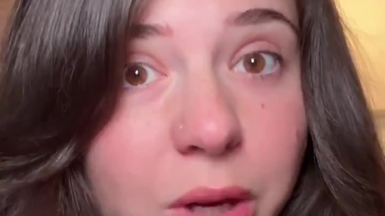 Based Brazilian Lady Compares Home to America: "... And a Bunch of Dumb People Fall for That"