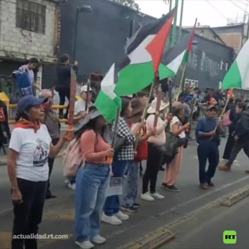 Marcha por el aniversario de la masacre estudiantil de 1968 en México