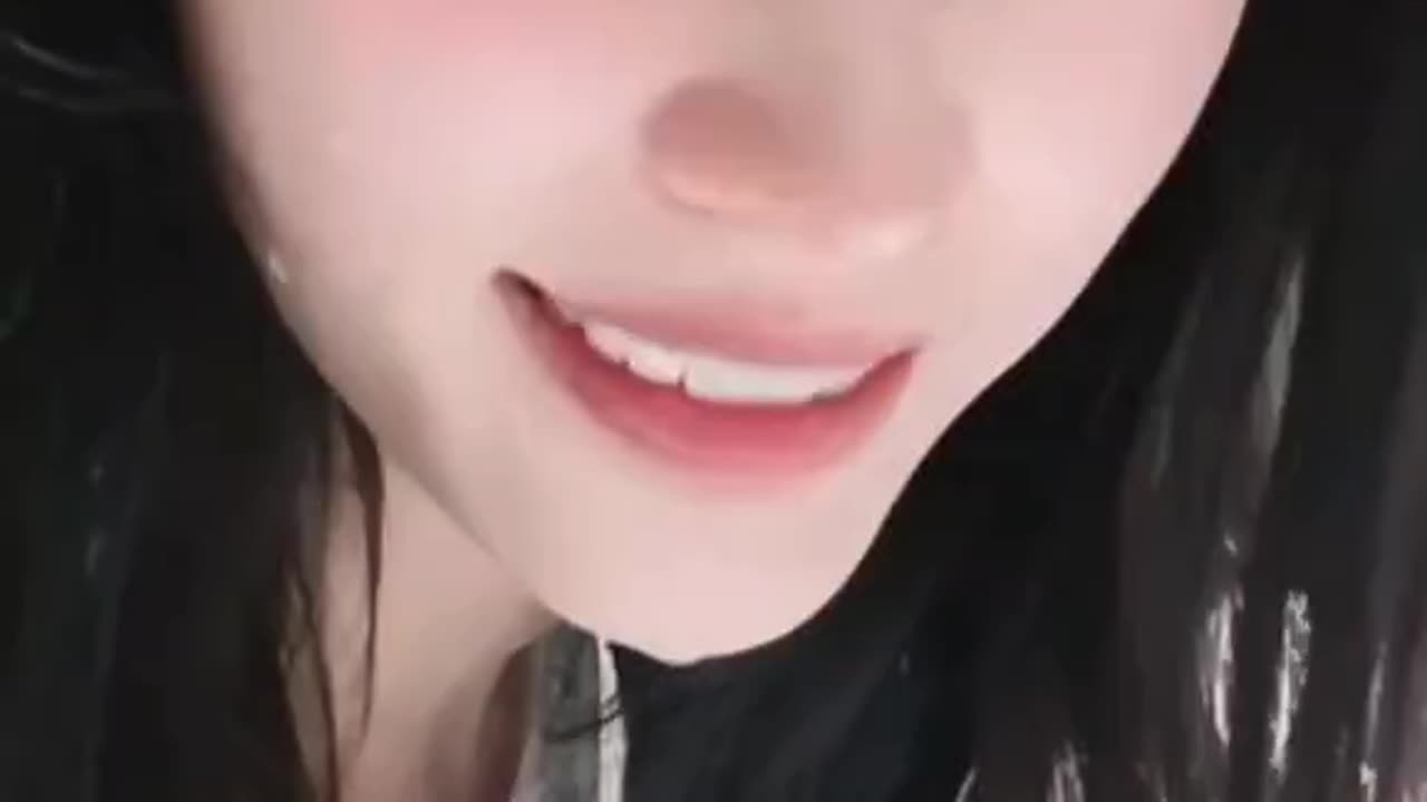 562