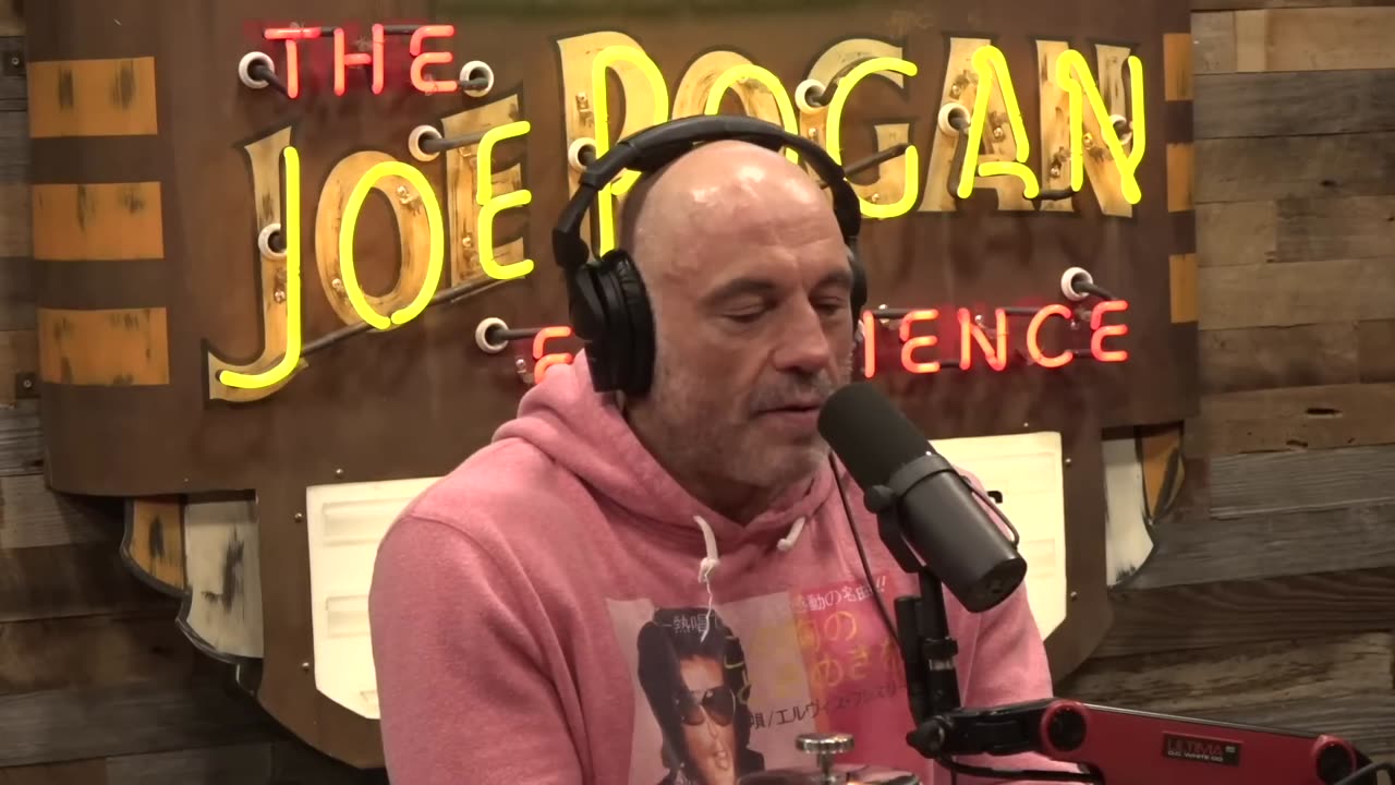 Joe Rogan Experience #2071 - Kim Congdon & Sara Weinshenk