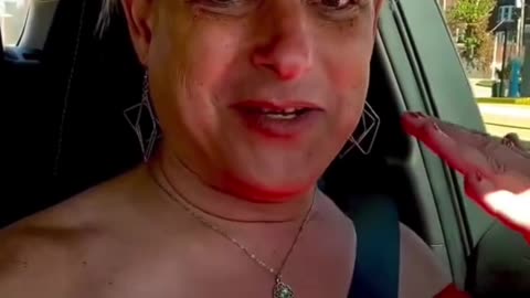 🤡 Lib Explains What It’s Like to Be a “Smoking Hot” Liberal… LOL 😂🚨