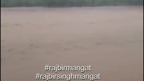 Hurricane Melissa-Watch a gazebo collapse as conditions worsen in Montego Bay, Jamaica,