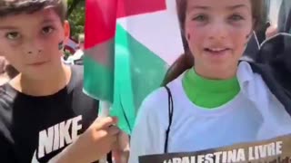 BRAZALIAN CUTE KIDS SHOWING THEIR SOLIDARITY FOR GAZA PALESTINIONS