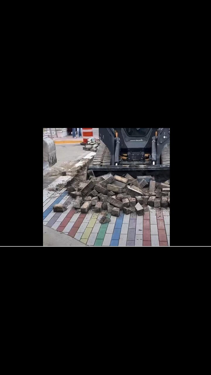 Wokeness is literally being removed from US streets: South Beach, Florida getting rid of the divisive rainbow crosswalk