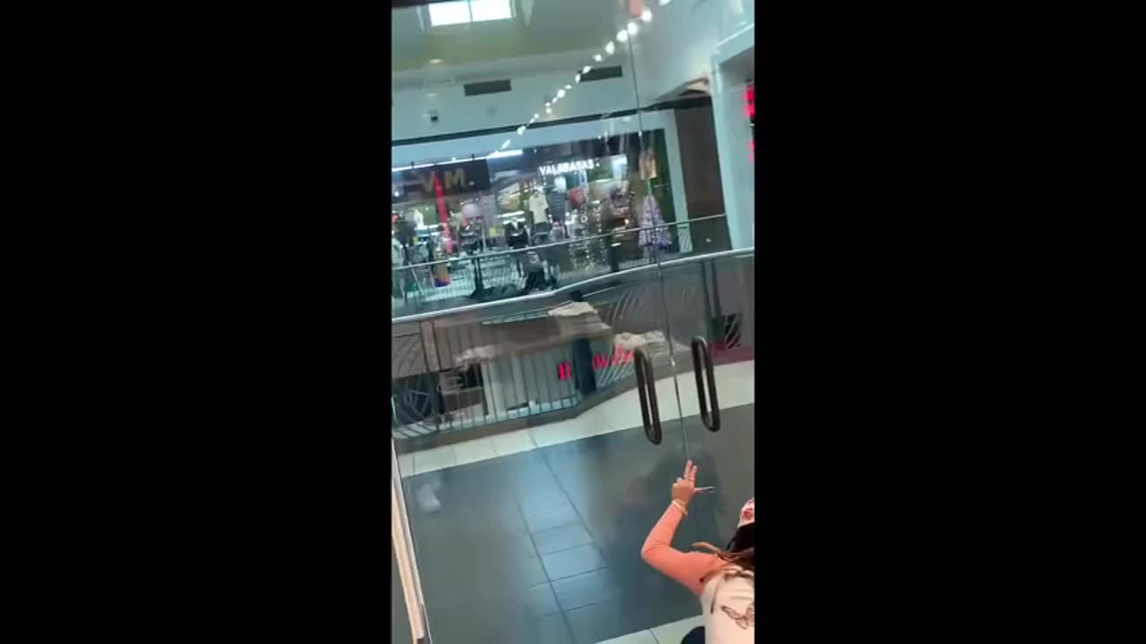 Killer Goes On FB Live After Fatal Mall Shooting In Memphis