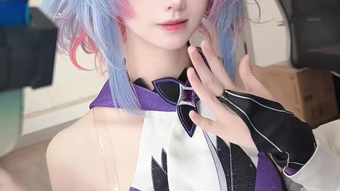 Daily Beauty EP 160 | Luscious Charcoal Gown Warm Model Pose