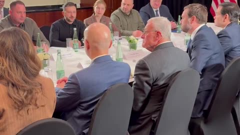 🚨BREAKING: VP DJ Vance meets with Zelensky in Munich.