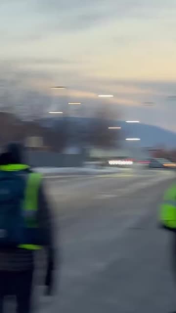 ICE agents get shamed on their way to “work”