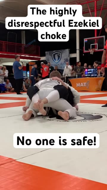 Cocky Ezekiel Choke from Inside Closed Guard