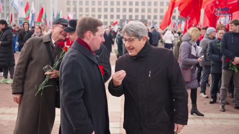 Albert Santin “¡El único país de Europa que sigue conmemorando la Revolución de Octubre!”