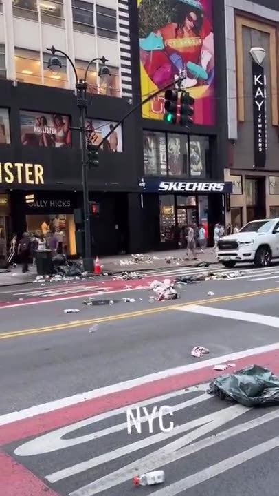 New york Negro - if you play this in reverse it looks like hes cleaning up the streets