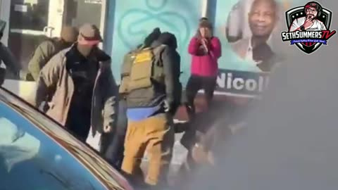 🚨 JUST IN: Slowed-down video PROVES the armed man in Minneapolis began to draw his firearm