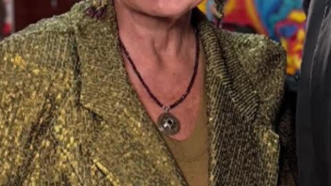 Roseanne Barr Sells Stunning Hawaii Farm for $2.6M!