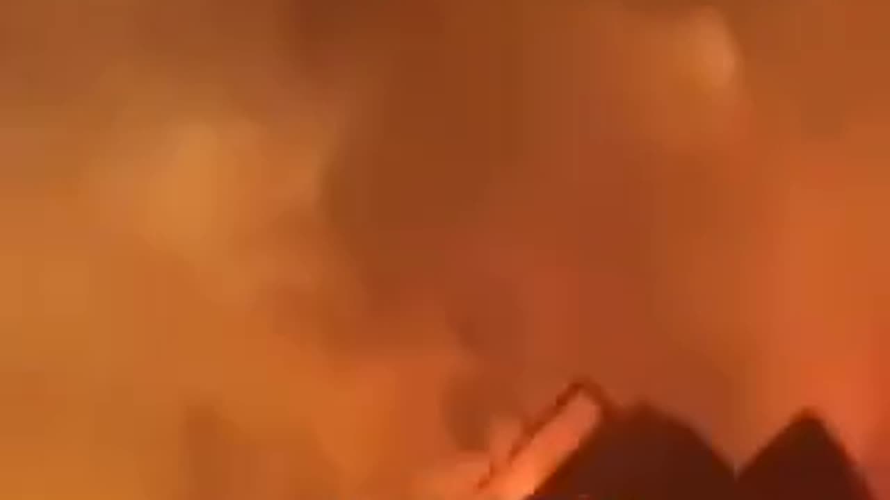 A large fire broke out last night at the shipyards in the port of Suez, Egypt.