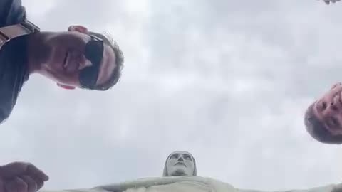 Woman Picking Wedgie Ruins Family's Brazilian Vacation Video