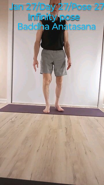Infinity pose / Baddha Anantasana