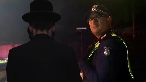 Freemason Police ambulance and crisis actors doing theatre at 2 in the morning the front of my house