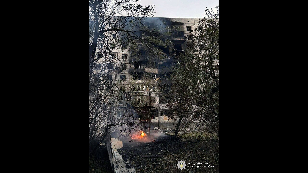 Kherson today. Combined MLRS and drone strikes. There are casualties.