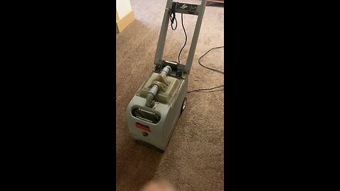 Carpet extractor