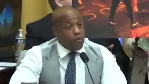 One minute and fifty seconds of seditious conspiracy caught on video...
			
